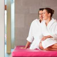 Ruheliegen Wellnesslandschaft im Bauhausstil Sibyllenbad