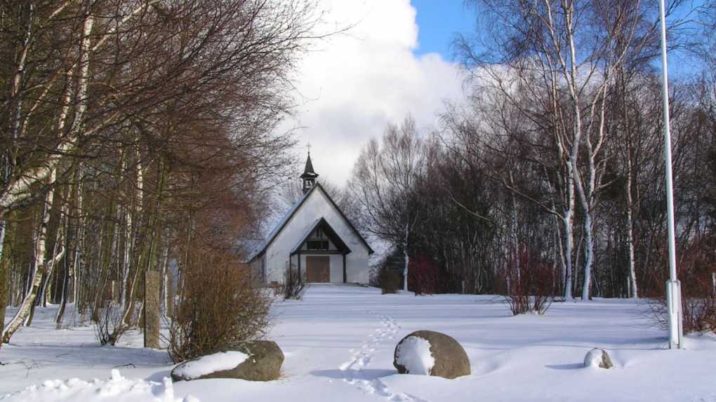 Annakirche im Winter in Mähring