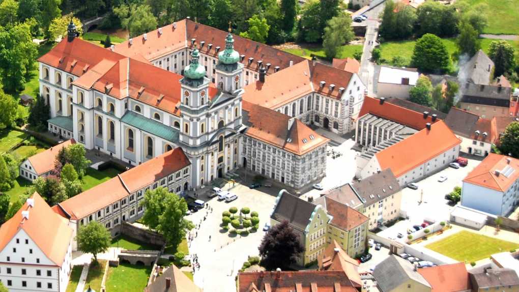 Luftaufnahme vom Kloster in Waldsassen