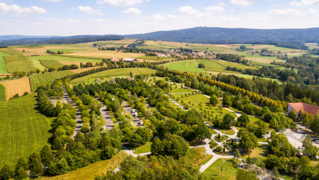 Bad Neualbenreuth vom Kurpark aus gesehen