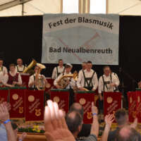 Blaskapelle Ernestgrün auf der Bühne zum Fest der Blasmusik